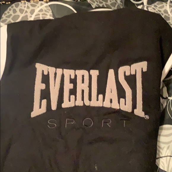 Everlast coat - Picture 2 of 2